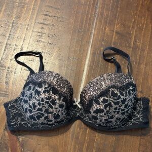 Victoria's Secret Black and Cream Lace Bra